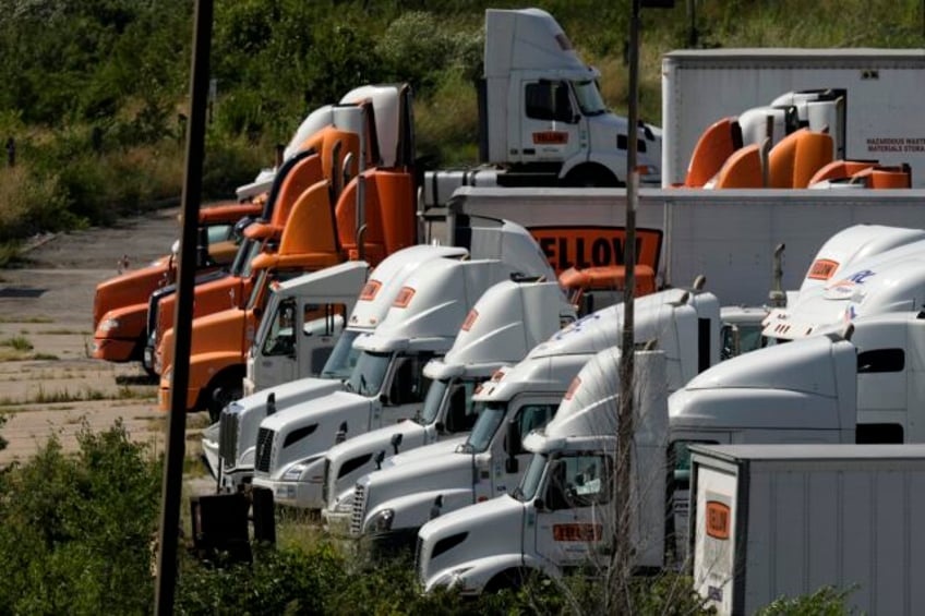 trucking giant yellow headed for bankruptcy and shutting down operations