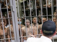 Trump admin seeks end to temporary legal status for 500,000+