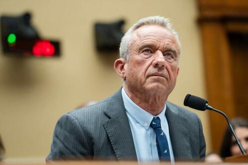 trump admin will encourage all americans to use wearables says rfk jr