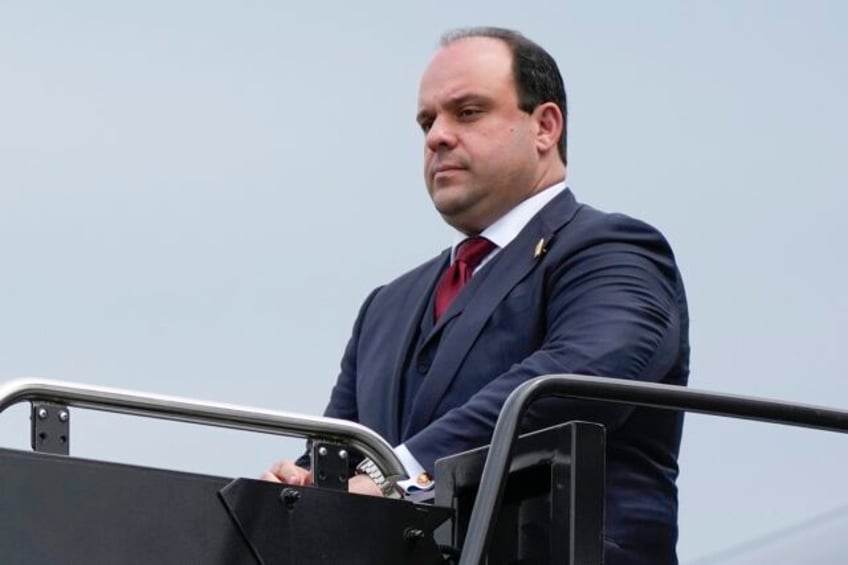 trump adviser boris epshteyn arrested in 2021 after groping complaints at club police records show