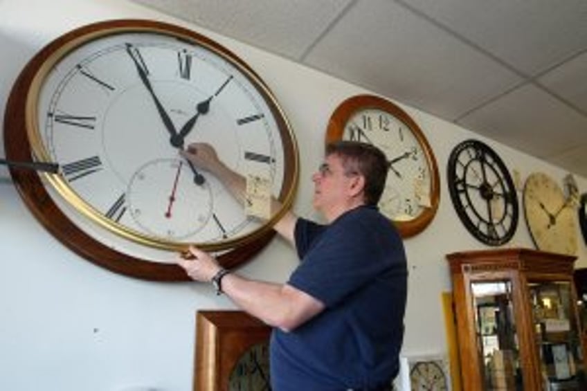 Trump advocates eliminating daylight saving time, calling it 'inefficient'