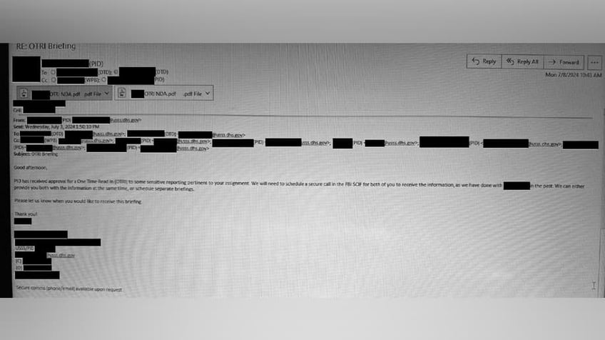 Email exchanges sent to Secret Service agents.