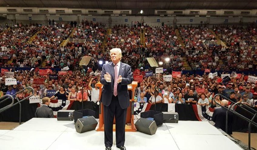 trump calm focused determined as protesters try to disrupt texas rally