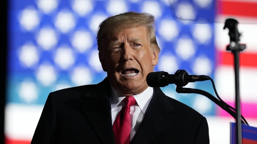 trump campaign calls out crooked joe biden after admin stresses immediate need for border wall