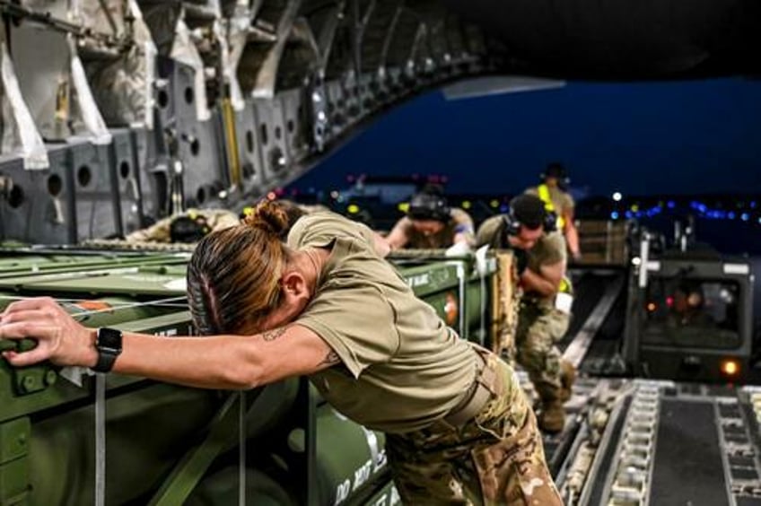 trump confirms arms for ukraine u turn days after pentagon halts delivery