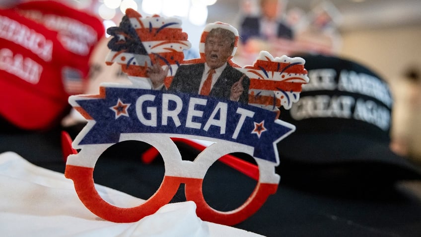 Trump glasses merchandise