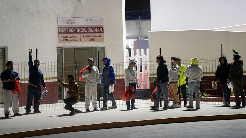 Migrants lined up in Mexico