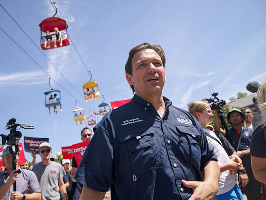 trump flies over desantis as iowans shout down florida governor with we want trump chant at state fair