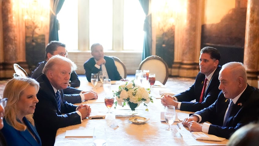 Donald Trump meets with Israeli Prime Minister Benjamin Netanyahu at his Mar-a-Lago estate