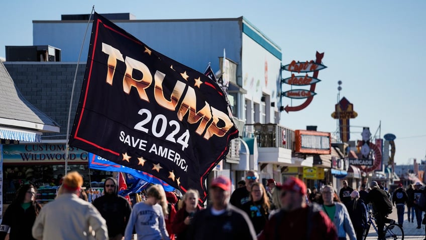 trump holds massive beachfront campaign rally for raucous new jersey crowd were going to win