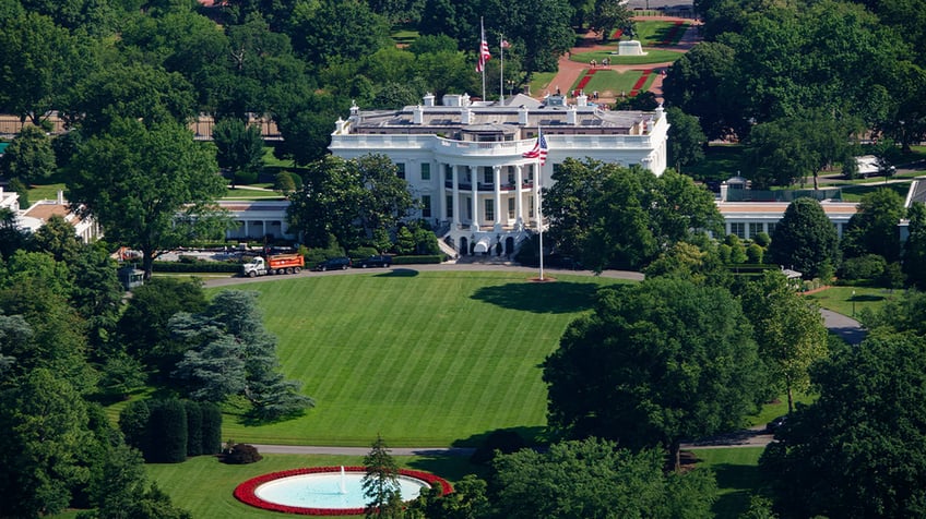White House flag poles