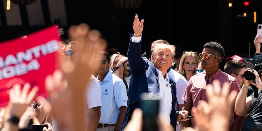 trump leading desantis scott with 42 support among likely iowa caucusgoers poll