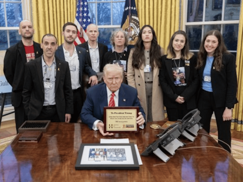 Trump and the hostages 2 (White House)