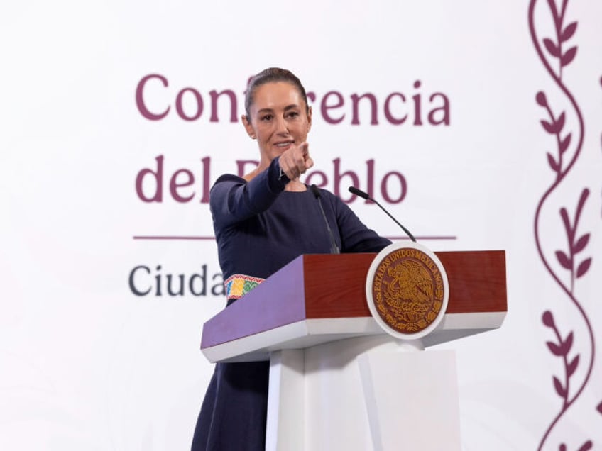 Mexican President Claudia Sheinbaum takes questions during a news conference. (Credit: Bre