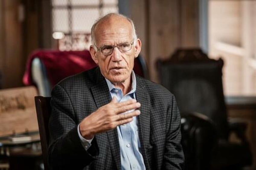 trump navigating bases opposition to interventionism with iran talks victor davis hanson