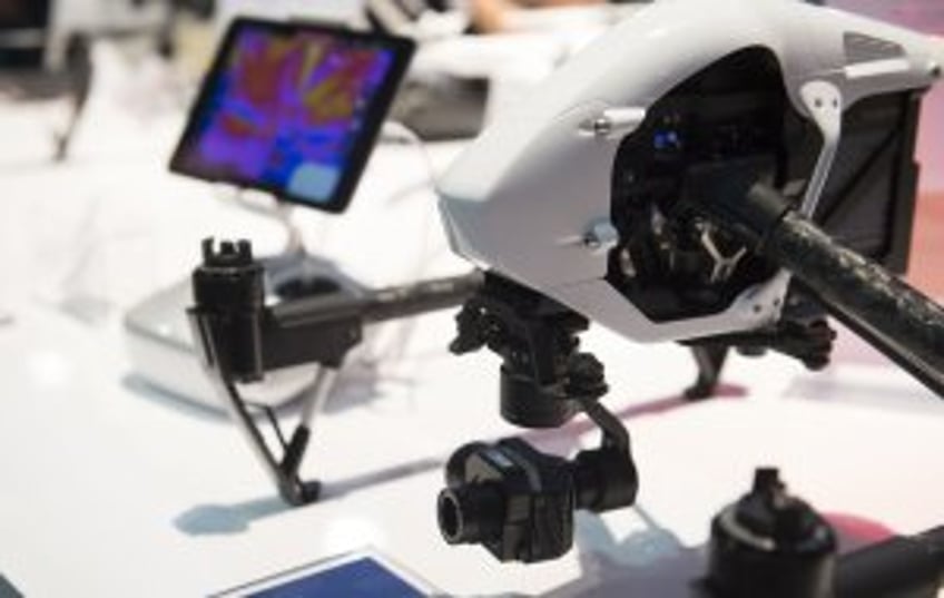 Trump order seeks to boost U.S. drone industry