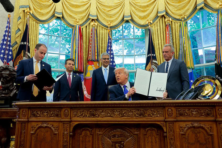 trump orders end to federal funding for dangerous gain of function biological research