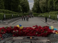 Trump presses Russia for unconditional 30-day Ukraine ceasefire