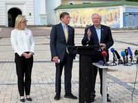 Trump Reportedly Urged Sen. Graham To Weaken Russian Sanctions Bill