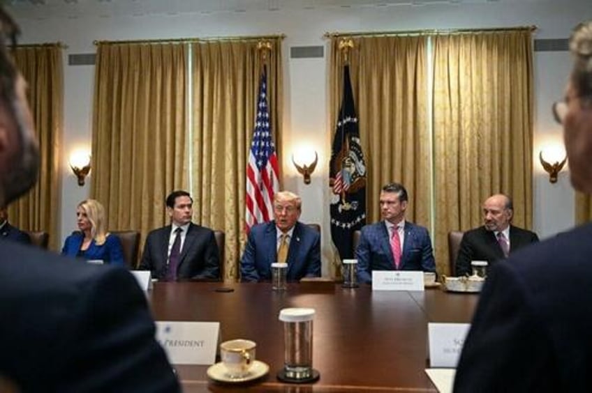 trump says brics members will get additional 10 tariffs over de dollarization attempt