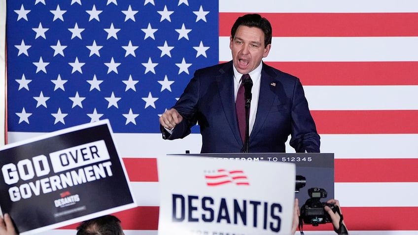 DeSantis on stage