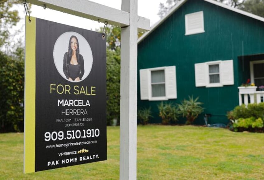 Donald Trump is considering selling off US mortgage-backing giants Fannie Mae and Freddie
