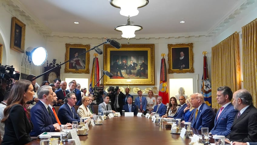 President Donald Trump hosts cabinet meeting