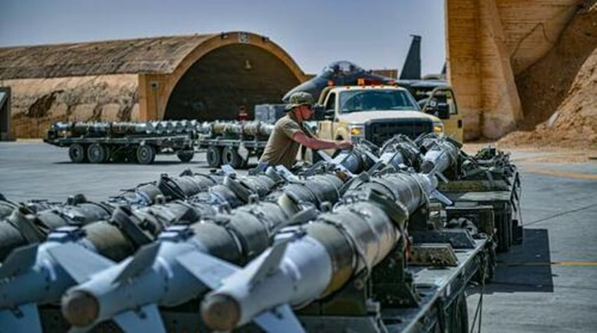 trump to send 300m in weapons to ukraine drawn from pentagon reserves
