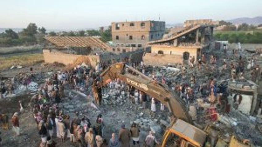 Trump vows to hold Iran responsible after fighting escalates between U.S., Houthis