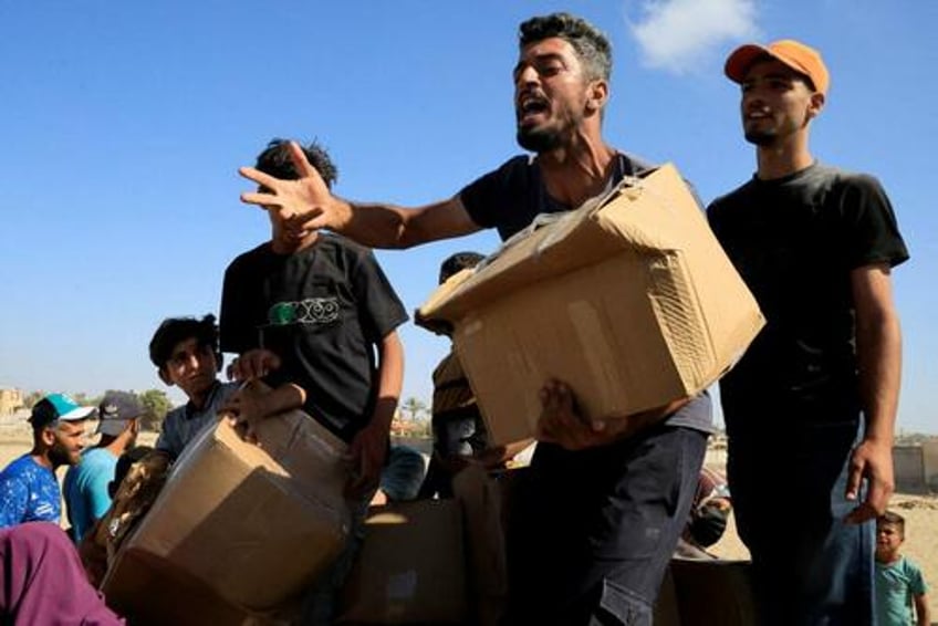trump wants gaza deal straightened out within the next week