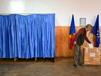 Trumpist faces pro-EU mayor in tight Romania presidential rerun