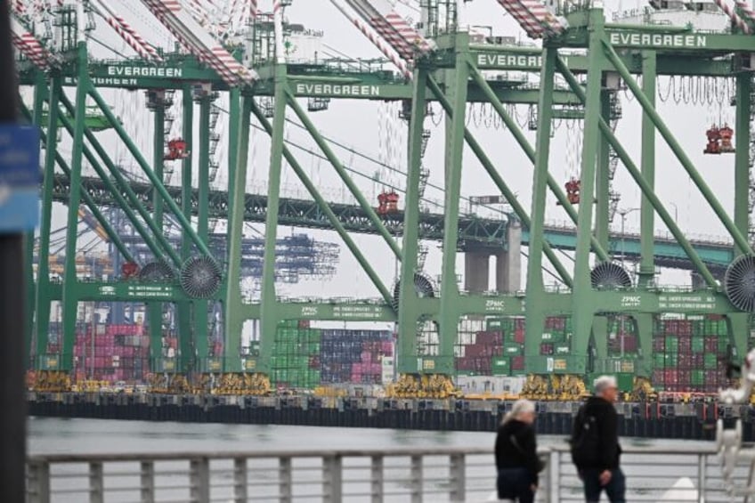 The usual choreography of cranes at the Port of Los Angeles is stumbling thanks to swingei