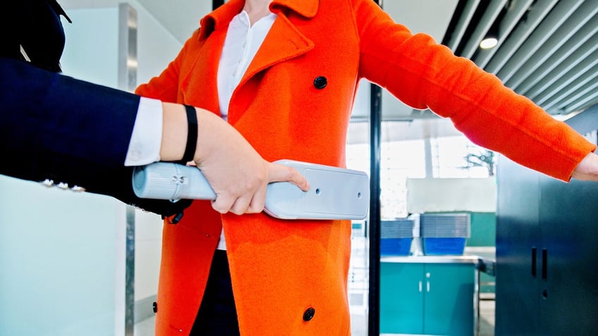 tsa pat down