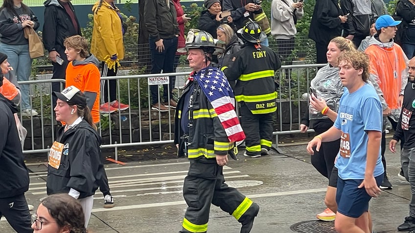 tunnel to towers chair frank siller hosts 22nd annual 9 11 5k race we remember everybody