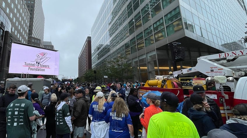 tunnel to towers chair frank siller hosts 22nd annual 9 11 5k race we remember everybody