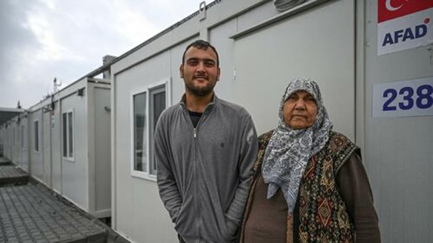 turkey earthquake one year on survivors still living in tent container cities amid govt infighting