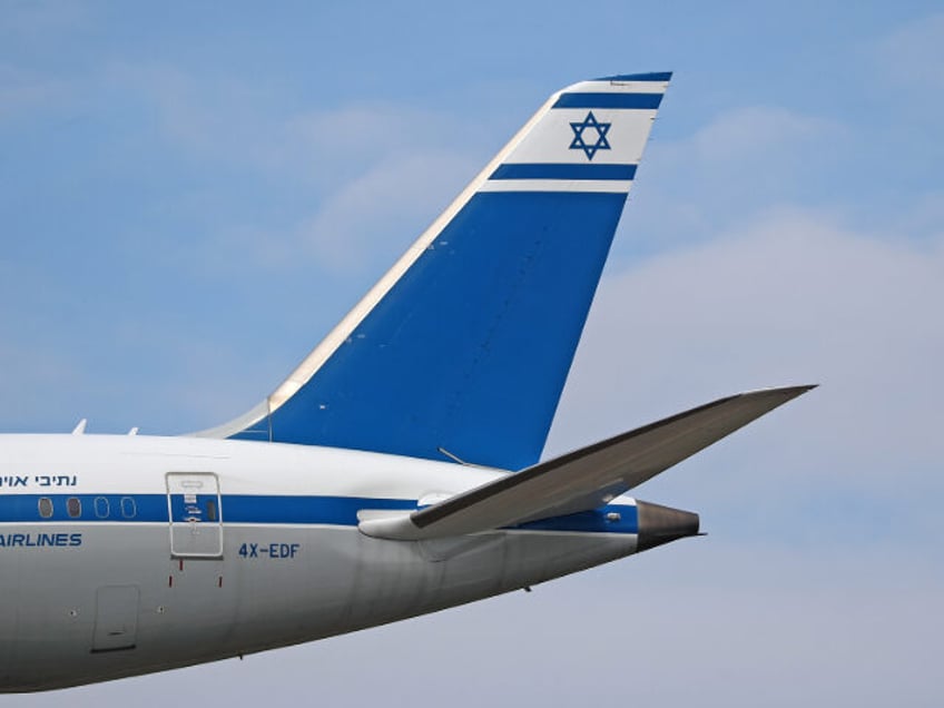 El Al Retro Livery Boeing 787-9 Dreamliner At Barcelona airport