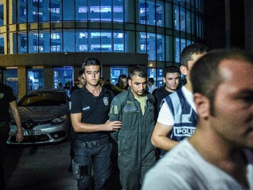 turkey rounds up generals judges after failed coup