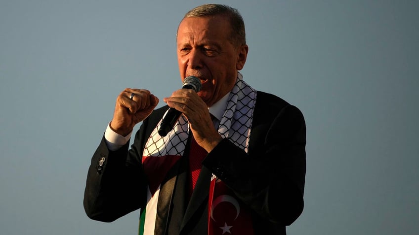 turkeys erdogan laments loss of ottoman empire at pro palestinian rally