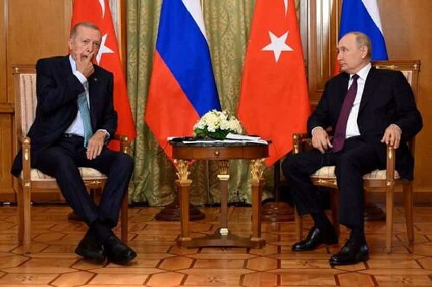 turkish port halts russian oil imports amid sanctions pressure