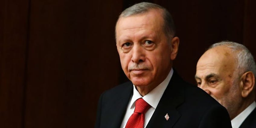 turkish president tayyip erdogan plans to visit russia to discuss collapsed ukrainian grain deal