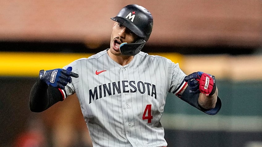 twins carlos correa helps tie alds with epic performance over former team