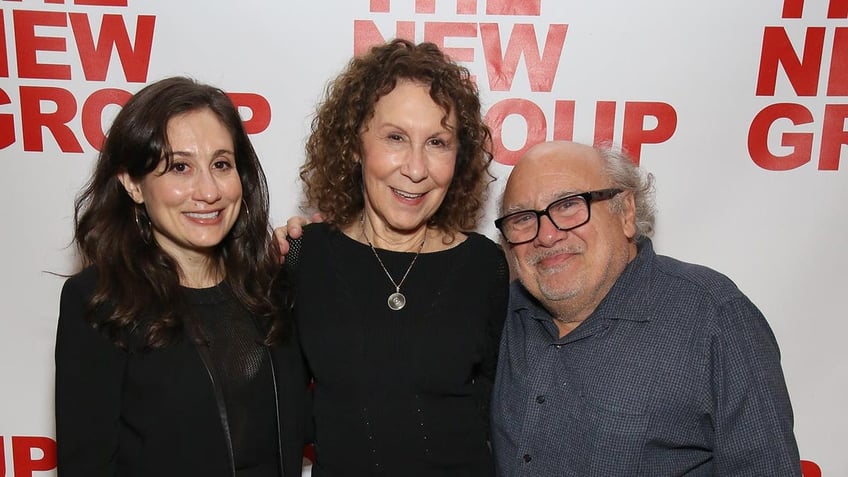 Danny DeVito with Rhea Perlman and daughter Lucy