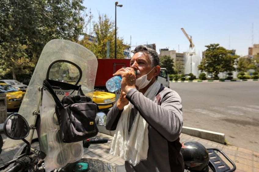 two day holiday in iran over extreme heat