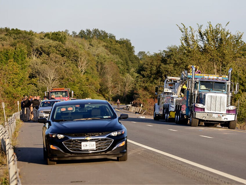 two dead 42 hurt in new york bus crash carrying students