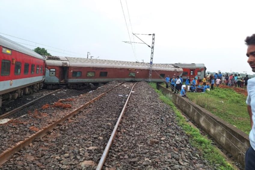 The Howrah-Mumbai Express derailed early Tuesday near Jamshedpur in the eastern state of J