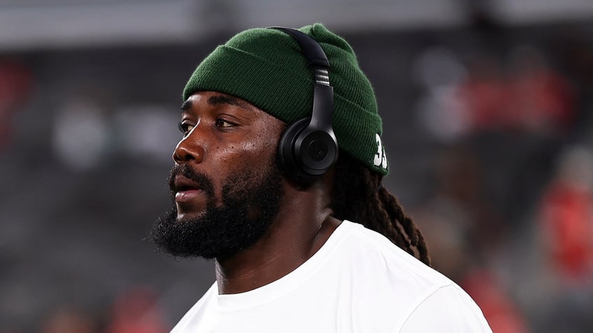 Dalvin Cook walks on field during warmups