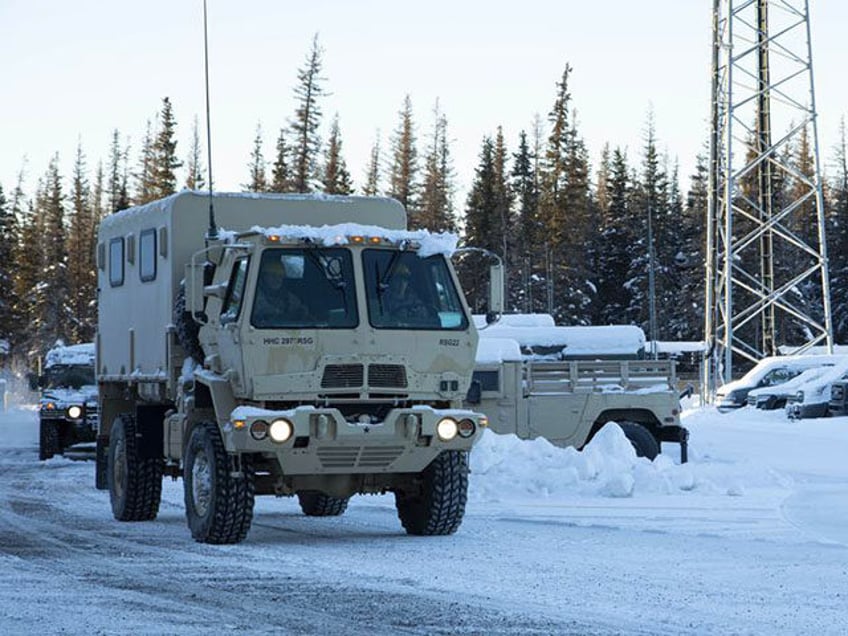 two us army soldiers killed a dozen injured in single vehicle accident in alaska