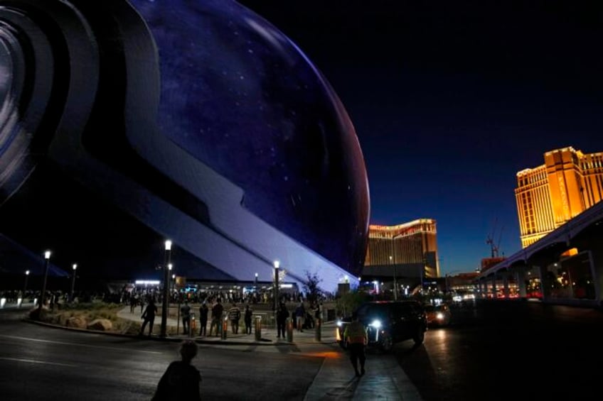 u2 concert uses stunning visuals to open massive sphere venue in las vegas