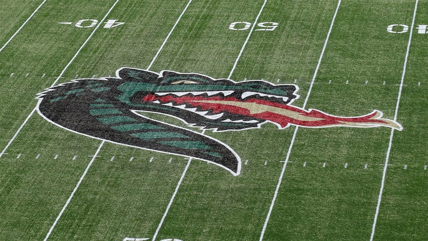 uab head coach trent dilfer warns against transfer portal tampering its cheating